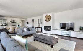 Luxury Capel Sound